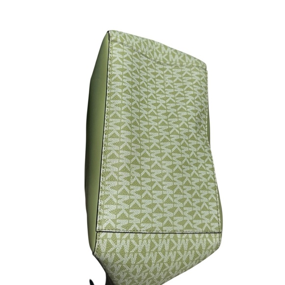 Michael Kors MK Phoebe Large 2-Way Drawstring Green Grab Bag Purse Long Strap - Picture 7 of 8